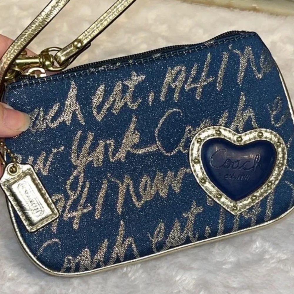 Coach Poppy EUC! Ltd Ed 1941 Script Lurex Heart Wristlet in Navy & Metallic Gold